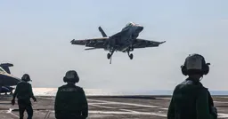 США и Европа обсуждают развертывание самолетов с ядерными бомбами в граничащих с Россией странах